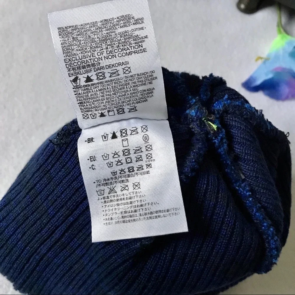 Nike NWOT Beanie with Gloves Set Youth OS (8/20)